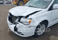 2016 Chrysler TOWN & COUNTRY фото