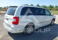 2016 Chrysler TOWN & COUNTRY фото