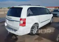 2016 Chrysler TOWN & COUNTRY photo