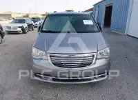 2016 Chrysler TOWN & COUNTRY photo