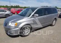 2016 Chrysler TOWN & COUNTRY photo