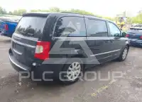 2016 Chrysler TOWN & COUNTRY photo