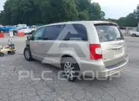 2016 Chrysler TOWN & COUNTRY photo
