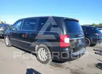 2016 Chrysler TOWN & COUNTRY photo