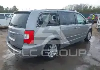2016 Chrysler TOWN & COUNTRY photo
