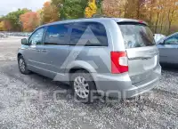 2016 Chrysler TOWN & COUNTRY фото