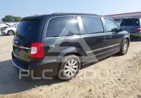 2016 Chrysler TOWN & COUNTRY фото