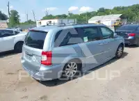 2016 Chrysler TOWN & COUNTRY photo
