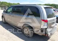 2016 Chrysler TOWN & COUNTRY photo