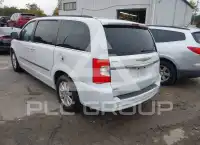 2016 Chrysler TOWN & COUNTRY photo
