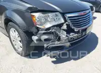 2016 Chrysler TOWN & COUNTRY photo