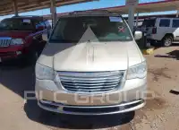 2016 Chrysler TOWN & COUNTRY photo