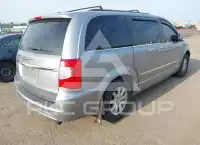 2016 Chrysler TOWN & COUNTRY фото