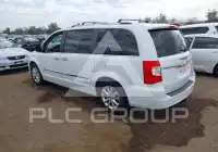 2016 Chrysler TOWN & COUNTRY фото