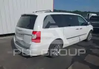 2016 Chrysler TOWN & COUNTRY фото