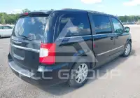 2016 Chrysler TOWN & COUNTRY фото