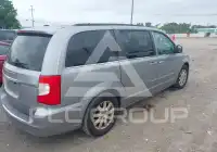 2016 Chrysler TOWN & COUNTRY фото