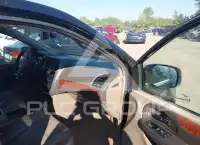 2016 Chrysler TOWN & COUNTRY фото