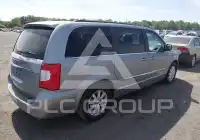 2016 Chrysler TOWN & COUNTRY photo