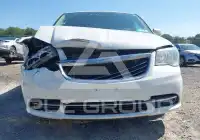 2016 Chrysler TOWN & COUNTRY фото