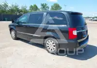 2016 Chrysler TOWN & COUNTRY photo