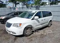 2016 Chrysler TOWN & COUNTRY photo