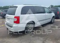 2016 Chrysler TOWN & COUNTRY фото