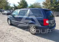 2016 Chrysler TOWN & COUNTRY photo