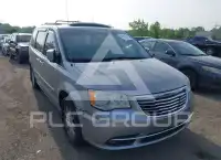 2016 Chrysler TOWN & COUNTRY фото