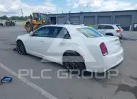 2016 Chrysler 300 фото