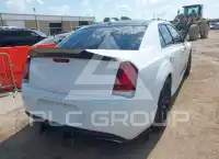 2016 Chrysler 300 photo