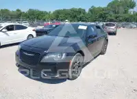 2016 Chrysler 300 фото