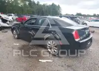 2016 Chrysler 300 фото