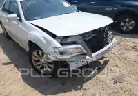 2016 Chrysler 300 фото