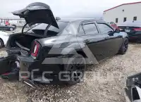 2016 Chrysler 300 фото