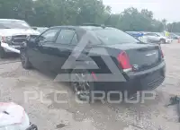 2016 Chrysler 300 фото