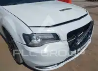 2016 Chrysler 300 photo