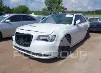 2016 Chrysler 300 photo