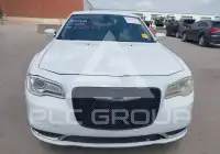 2016 Chrysler 300 фото