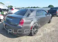 2016 Chrysler 300 фото