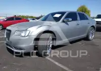2016 Chrysler 300 фото