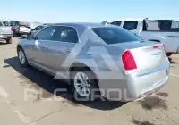 2016 Chrysler 300 photo