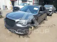 2016 Chrysler 300 фото
