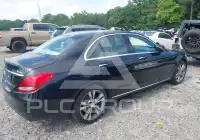 2016 Mercedes Benz C 300 photo