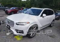 2016 Volvo XC90 фото
