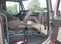 2016 Volvo VNL photo