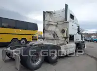 2016 Volvo VNL photo