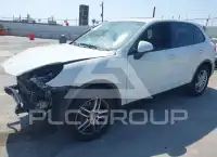 2016 Porsche Cayenne photo