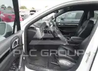 2016 Porsche Cayenne photo