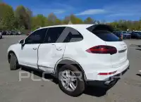 2016 Porsche Cayenne photo